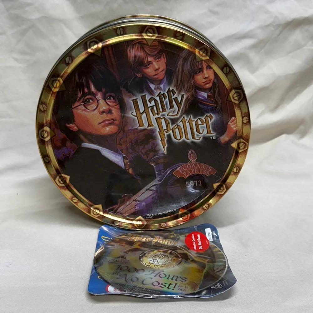 Harry Potter Collectible Cookie Tin, Ron, Hermione, Hogwarts Express & Aol Disc